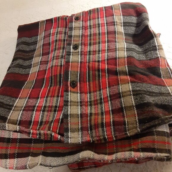 Codet (XL) Men's Red & Grey Plaid Long Sleeve Shirt w/2 Front Pockets. - Picture 4 of 4